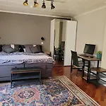 Messe Und Ferienapartment, 90 Qm, 2 Schlafzimmer, 1-4 Gaeste Apartment Duisburg
