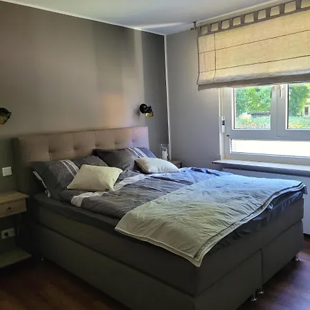 Messe Und Ferienapartment, 90 Qm, 2 Schlafzimmer, 1-4 Gaeste Apartmán Duisburg