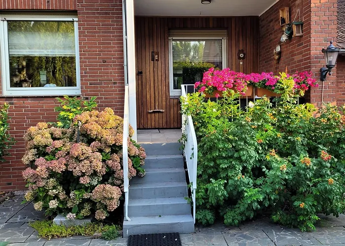 Messe Und Ferienapartment, 90 Qm, 2 Schlafzimmer, 1-4 Gaeste Appartement *