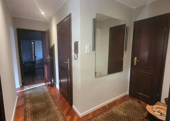 Messe Und Ferienapartment, 90 Qm, 2 Schlafzimmer, 1-4 Gaeste *