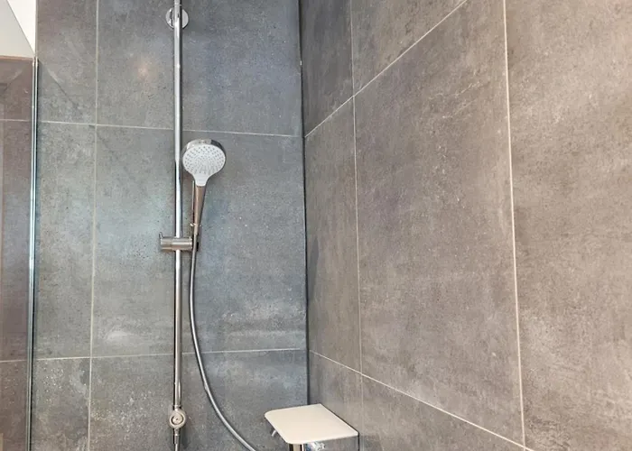 Messe Und Ferienapartment, 90 Qm, 2 Schlafzimmer, 1-4 Gaeste * Ντούισμπουργκ