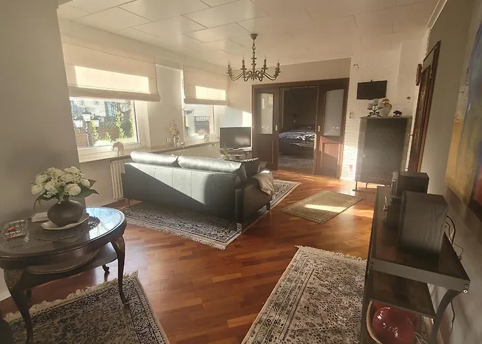 Messe Und Ferienapartment, 90 Qm, 2 Schlafzimmer, 1-4 Gaeste * Ντούισμπουργκ