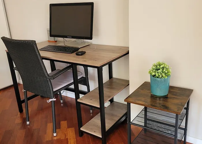 Messe Und Ferienapartment, 90 Qm, 2 Schlafzimmer, 1-4 Gaeste Διαμέρισμα *