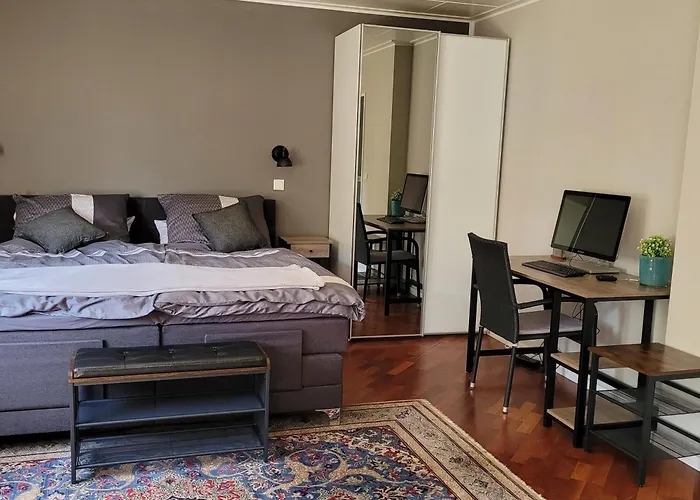 Messe Und Ferienapartment, 90 Qm, 2 Schlafzimmer, 1-4 Gaeste Appartement Duisburg